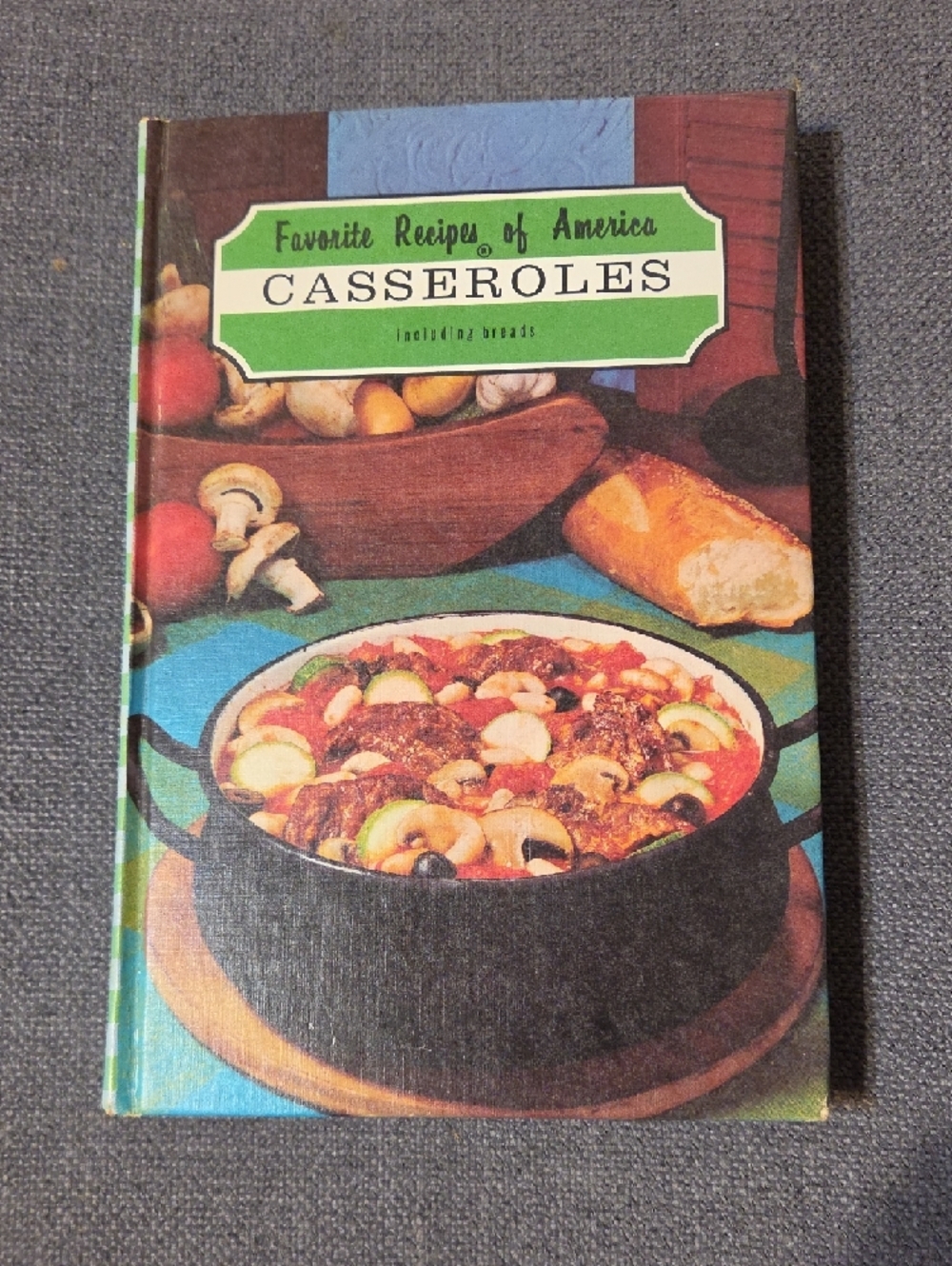 Favorite Recipes of America‎ Casseroles Cookbook